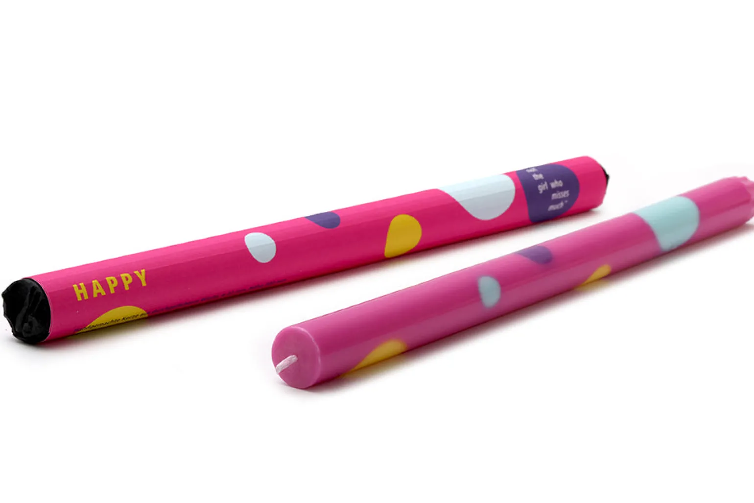 Kerze lang "happy" - not the girl who misses much